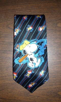 snoopy-baseball-swing